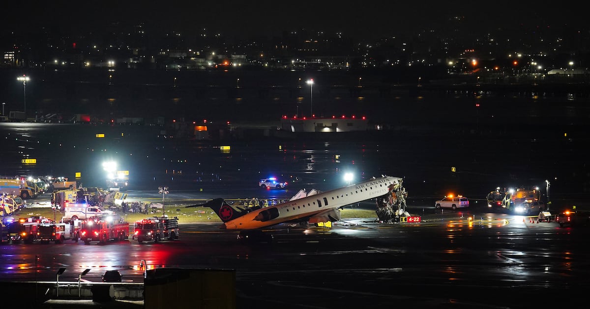 Montreal Flight Tragedy: Air Canada Crash at LaGuardia Kills Two Pilots ...